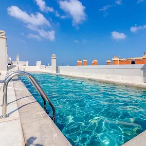 https://flatguest-flat-with-art.in-canary-islands.com